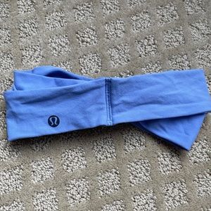 Lululemon knotted headband